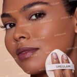 پنکک کرم پودری شیگلم با کاور بالا رنگ Warm Vanilla
